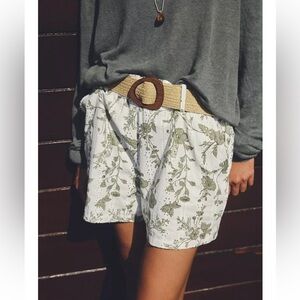 Zara White and Green Floral Women's Shorts